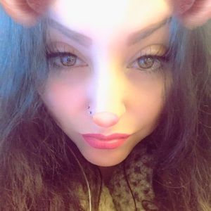 Meet your Posher, Amelia